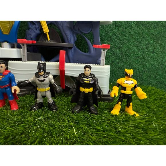 Fisher Price Imaginext Superman's Lair Fortress & Batman superman - Picture 7 of 7